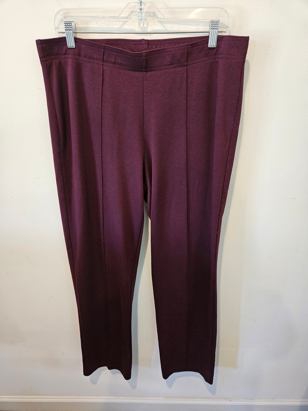 Women’s Croft & Barrow Ponte Pull-On Pants - Burgundy Size L